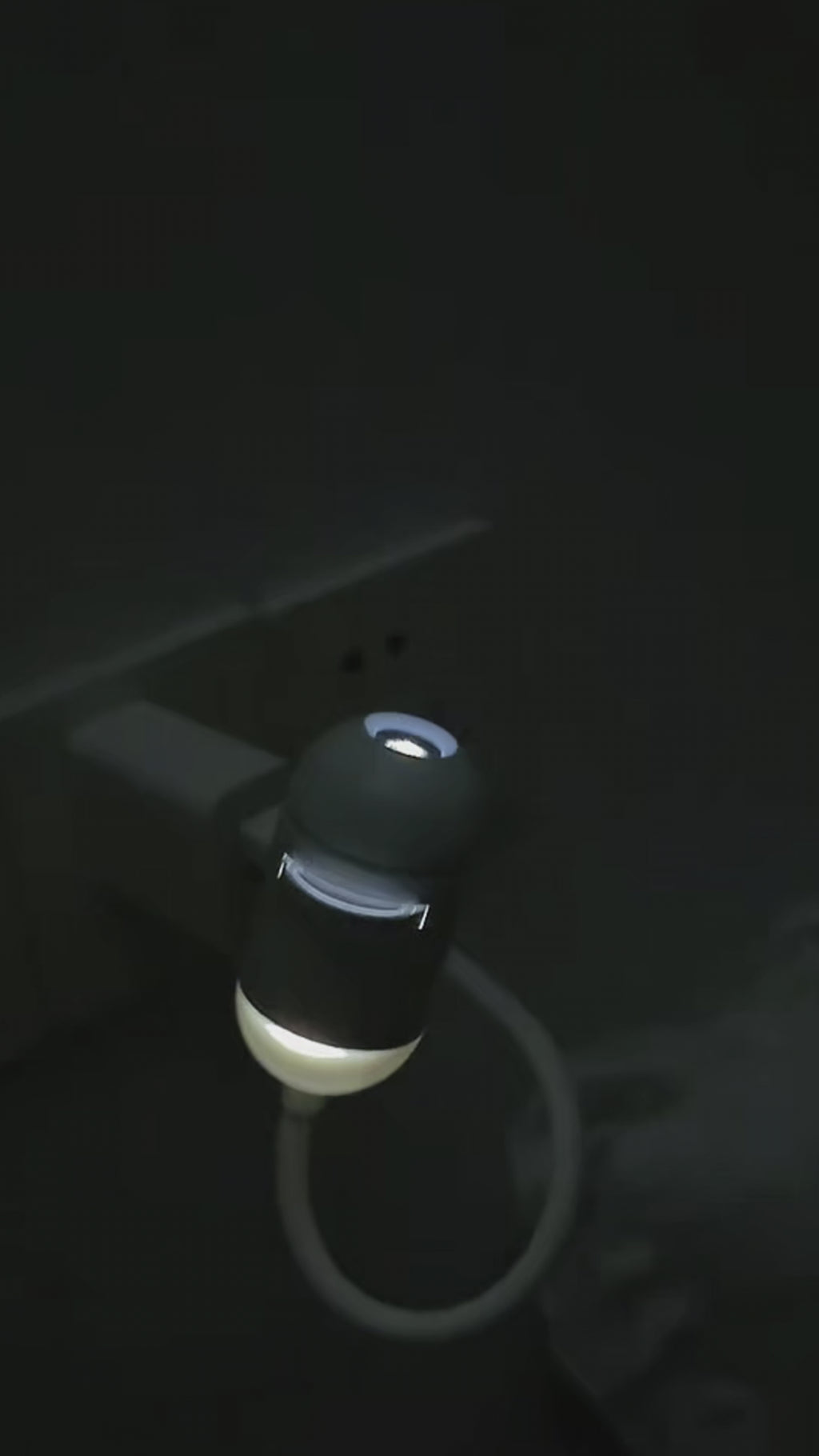 Customer video review of the STARGLOW USB star projector night light